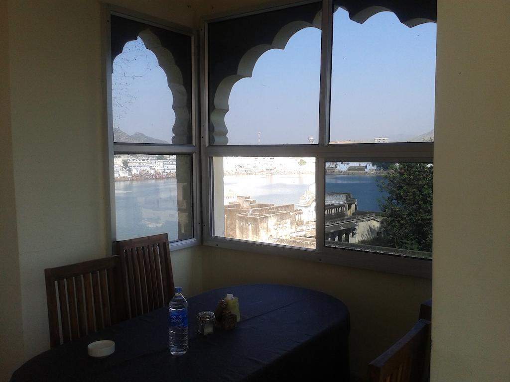 Pushkar Lake Palace Buitenkant foto